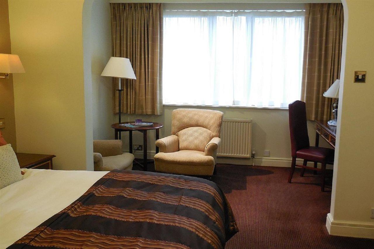Stratford Manor Hotel Bagian luar foto