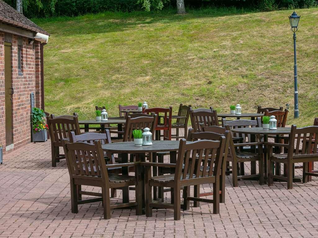Stratford Manor Hotel Bagian luar foto