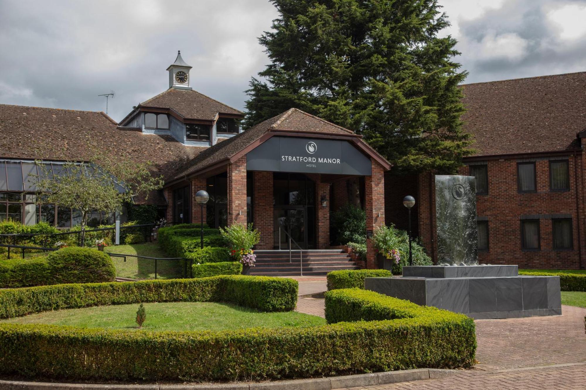 Stratford Manor Hotel Bagian luar foto