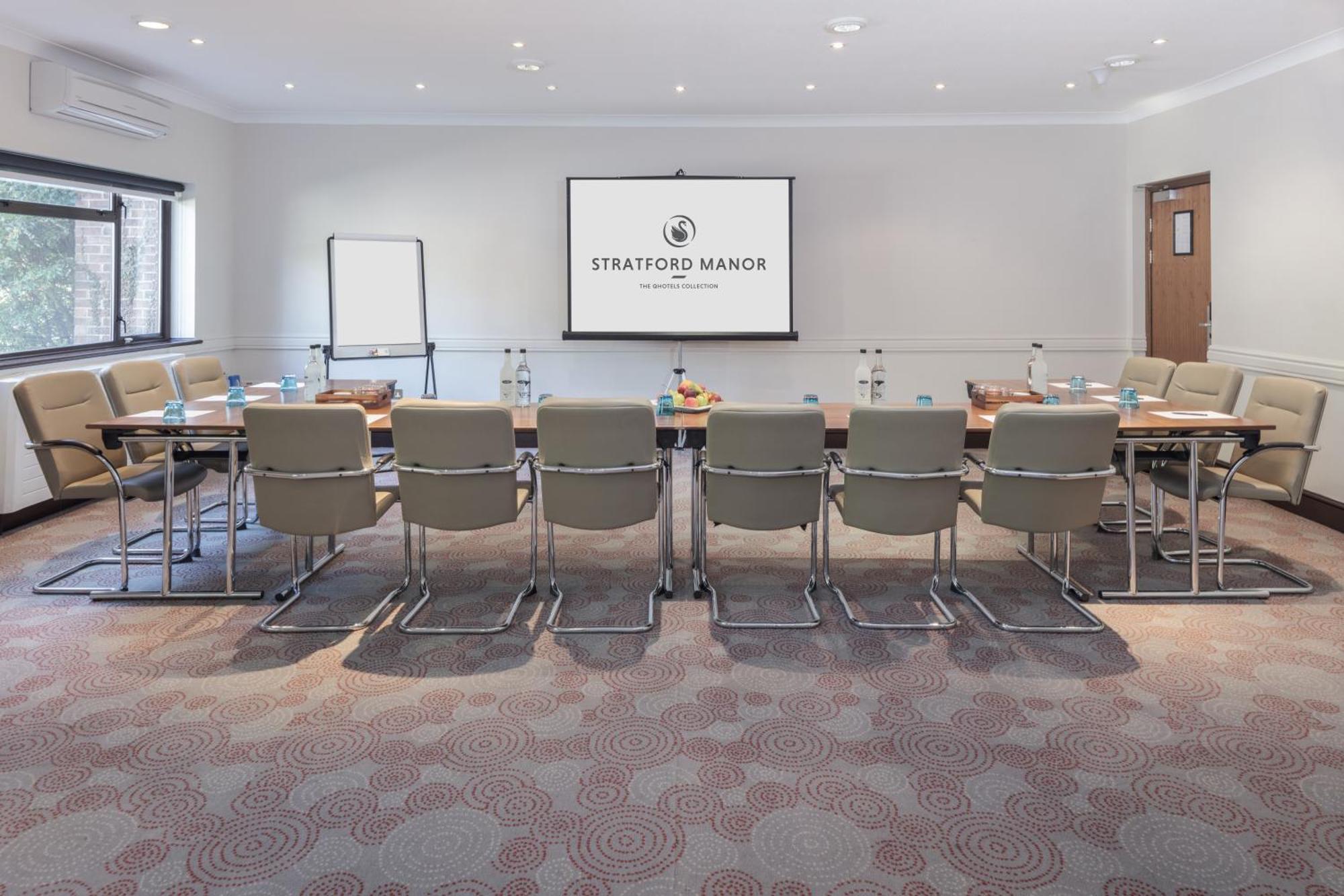 Stratford Manor Hotel Bagian luar foto